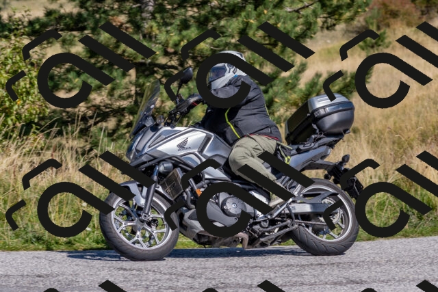 202509211221-DSC_5014_c4_