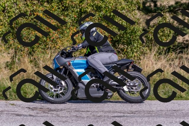 202509211221-DSC_5017_c4_