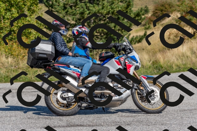 202509211221-DSC_5025_c4_