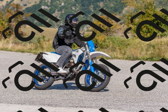 202509211221-DSC_5027_c4_