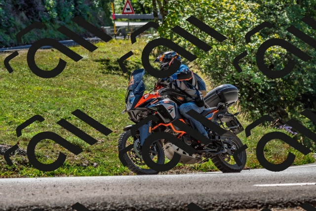 202509201244-DSC_1208_d2_