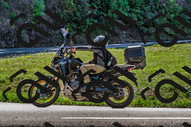 202509201244-DSC_1211_d2_