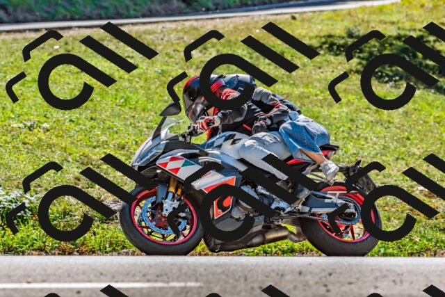 202509201330-DSC_1378_d2_