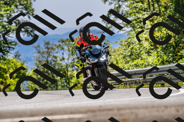 202509201338-DSC_1383_d2_