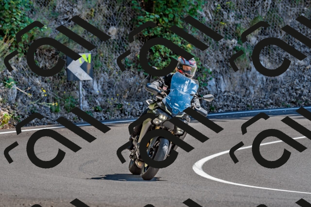 202509201344-DSC_1401_d2_