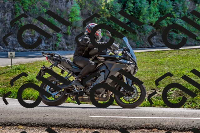 202509201344-DSC_1403_d2_