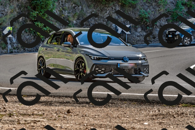 202509201347-DSC_1410_d2_