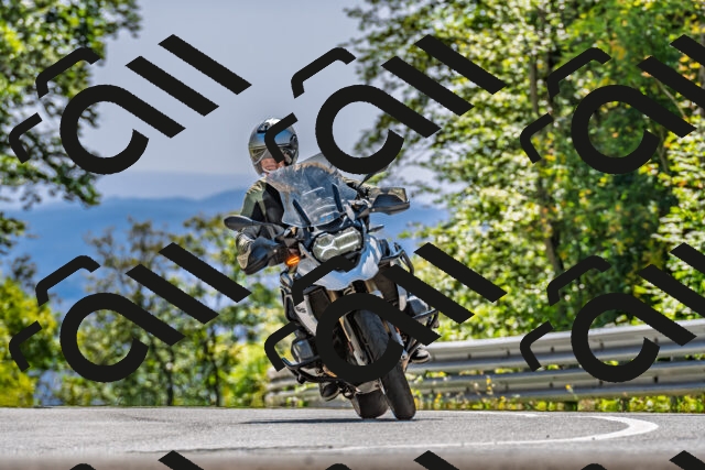 202509201404-DSC_1467_d2_