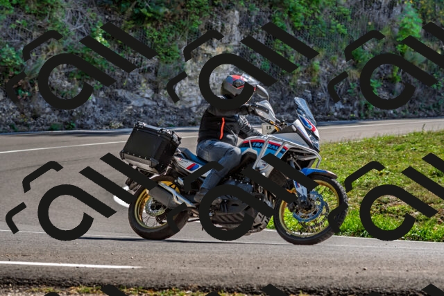 202509201428-DSC_1565_d2_