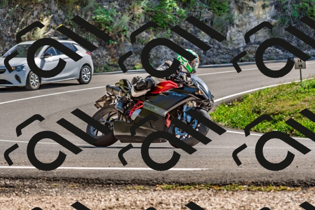 202509201435-DSC_1585_d2_