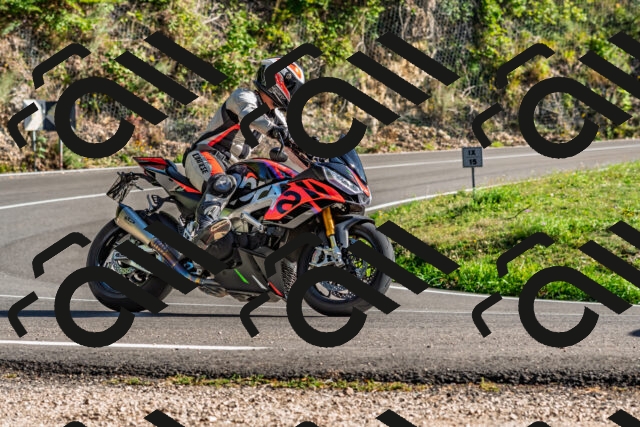 202509201625-DSC_2023_d2_