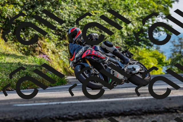 202509201639-DSC_2088_d2_