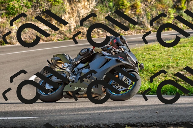 202509201713-DSC_2257_d2_