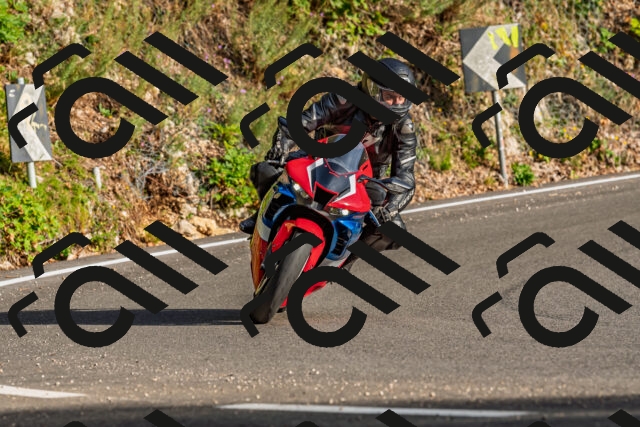 202509201729-DSC_2299_d2_