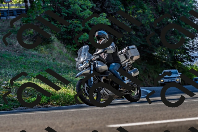 202509211027-DSC_2439_d2_