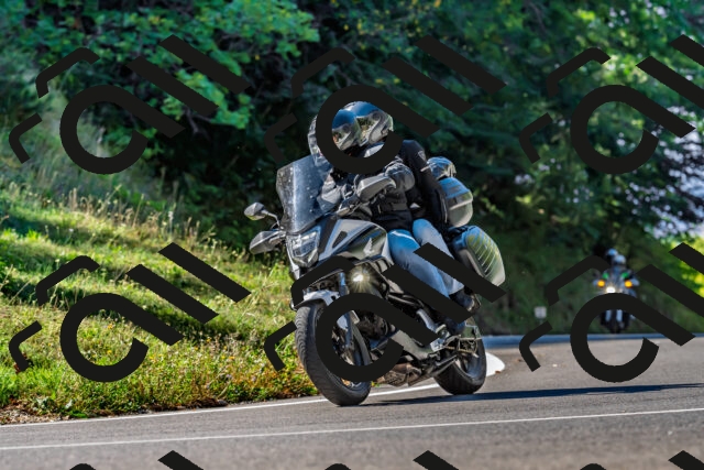 202509211053-DSC_2596_d2_