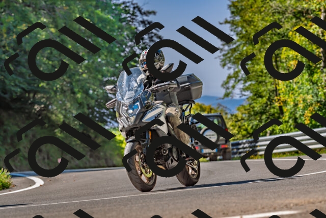 202509211116-DSC_2935_d2_