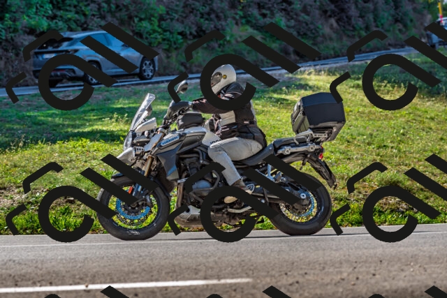 202509211122-DSC_3028_d2_