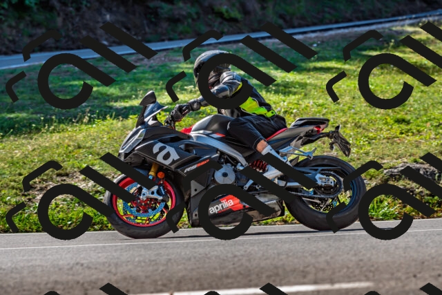 202509211124-DSC_3042_d2_