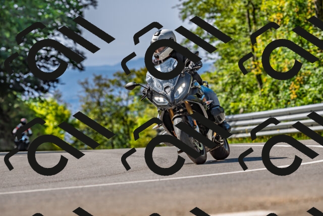 202509211137-DSC_3152_d2_