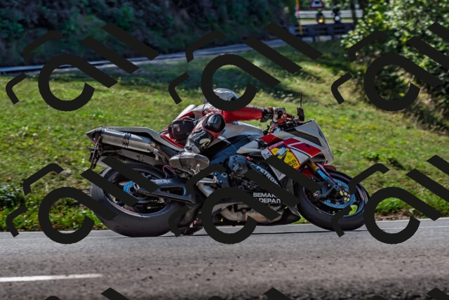 202509211150-DSC_3288_d2_