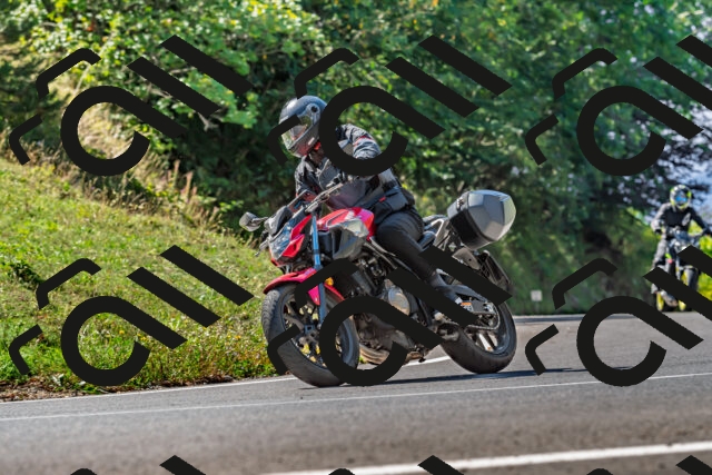 202509211157-DSC_3370_d2_