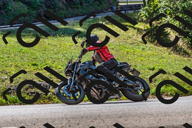 202509211157-DSC_3376_d2_