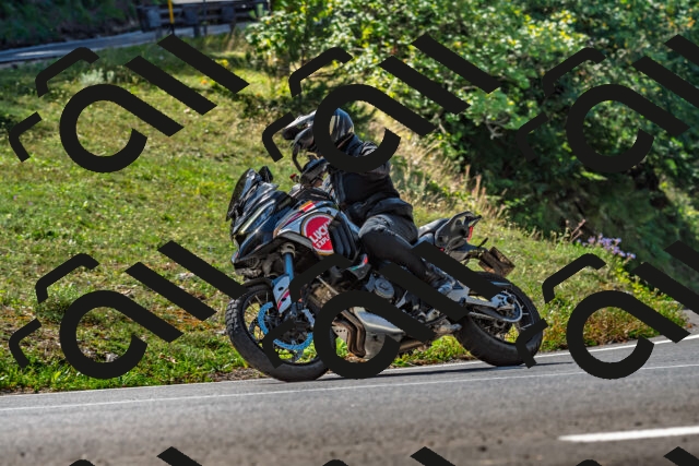 202509211159-DSC_3427_d2_