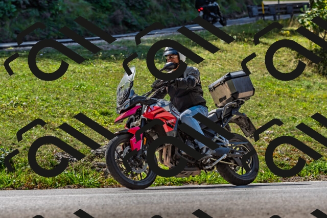 202509211200-DSC_3432_d2_