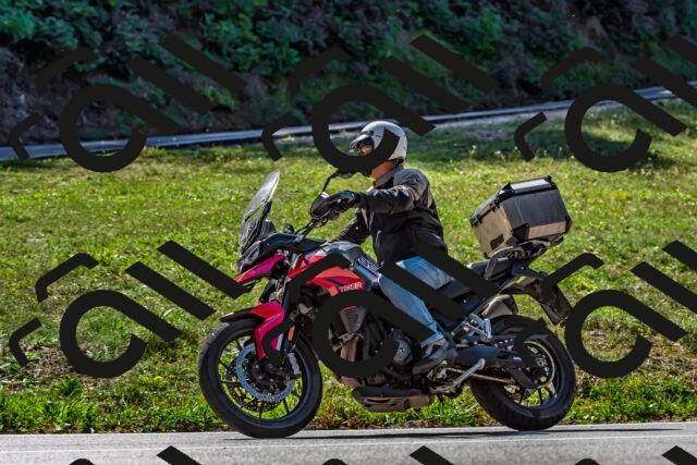 202509211200-DSC_3433_d2_