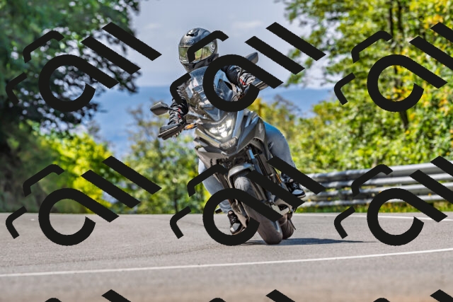 202509211209-DSC_3500_d2_