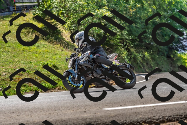 202509211211-DSC_3530_d2_