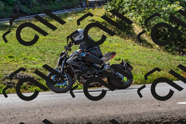 202509211211-DSC_3531_d2_