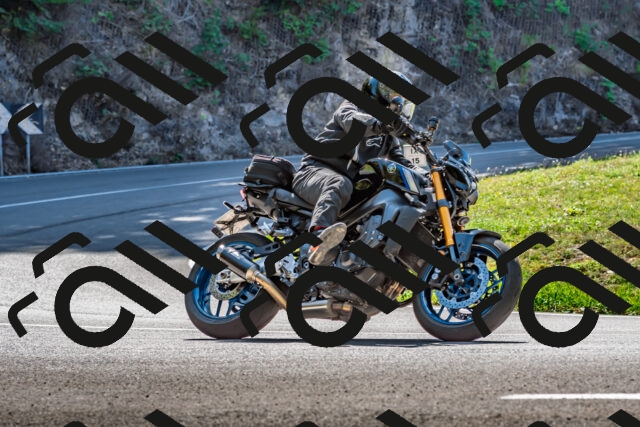 202509211215-DSC_3583_d2_