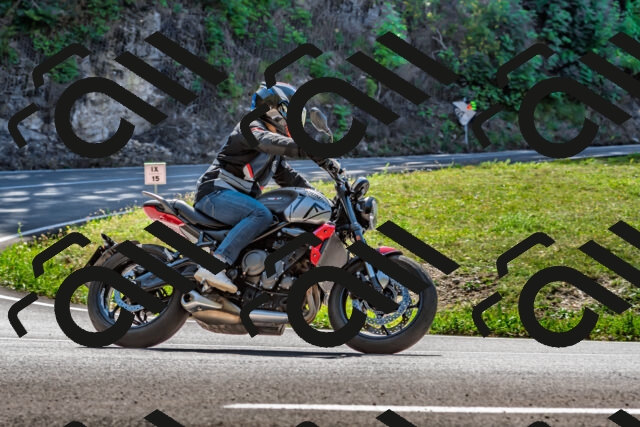 202509211225-DSC_3710_d2_