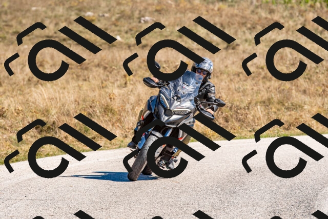 20250921123523-R01_2960_r1