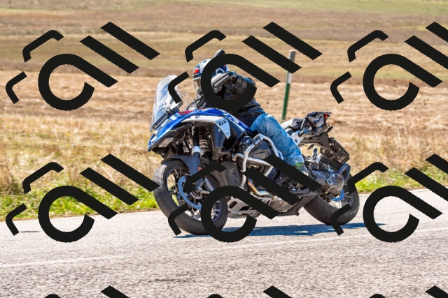 20250921124142-R01_3035_r1