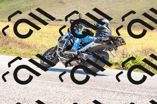 20250921124143-R01_3037_r1