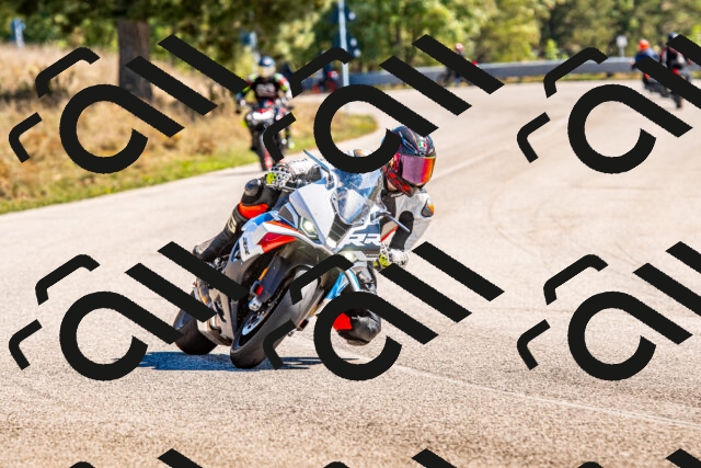 20250921124543-R01_3141_r1