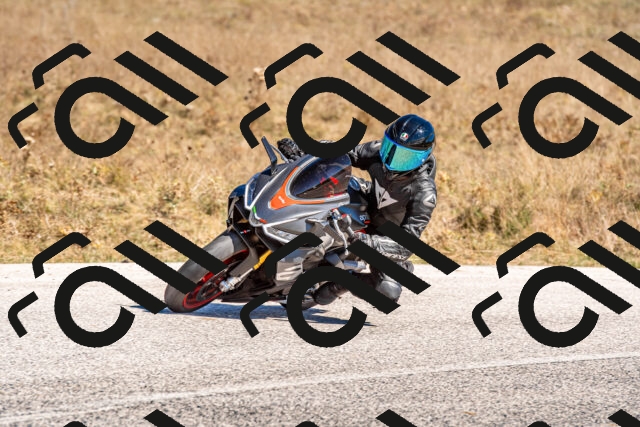 20250921124943-R01_3262_r1