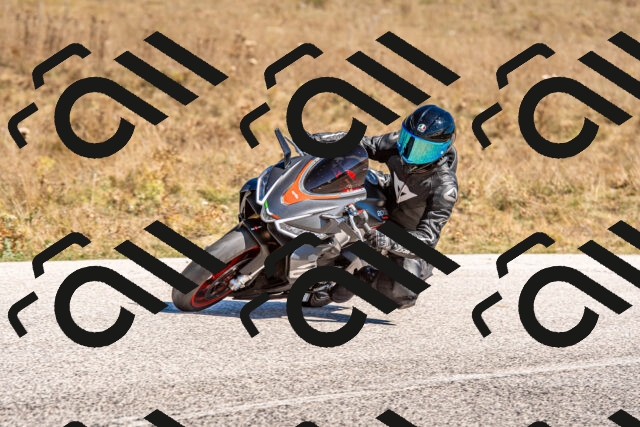 20250921124943-R01_3263_r1