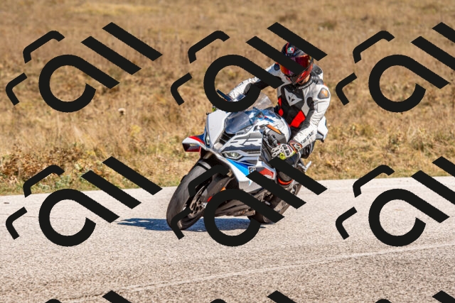 20250921124947-R01_3271_r1