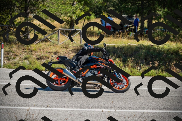 202509211200-DSC09178_c1_