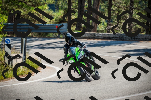 202509211200-DSC09182_c1_