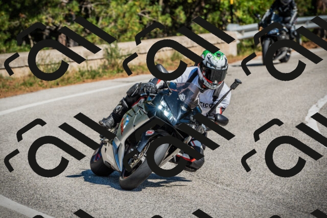 202509211201-DSC09201_c1_