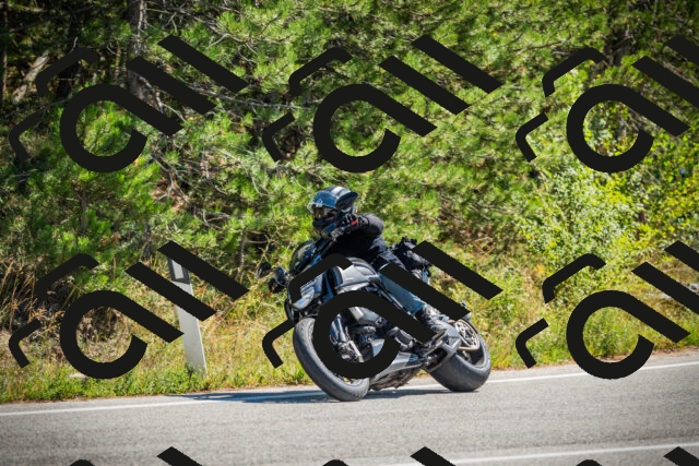 202509211201-DSC09209_c1_