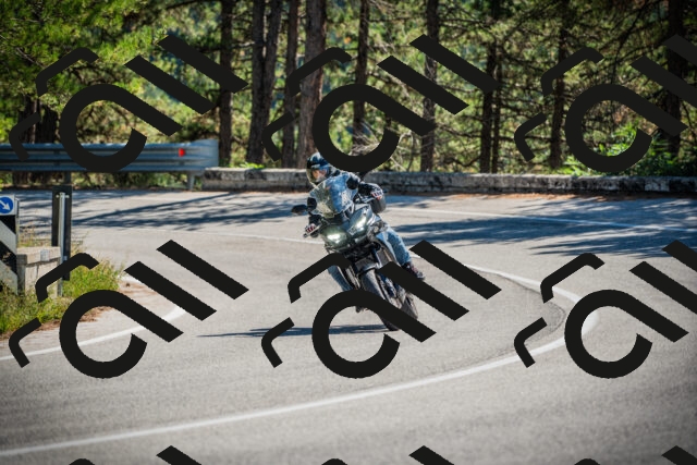 202509211211-DSC09412_c1_