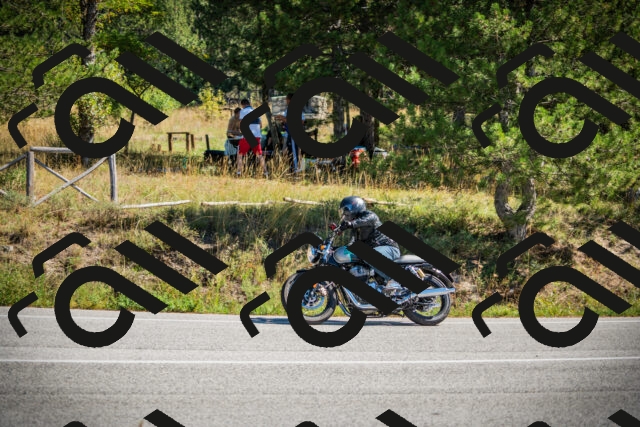 202509211211-DSC09421_c1_