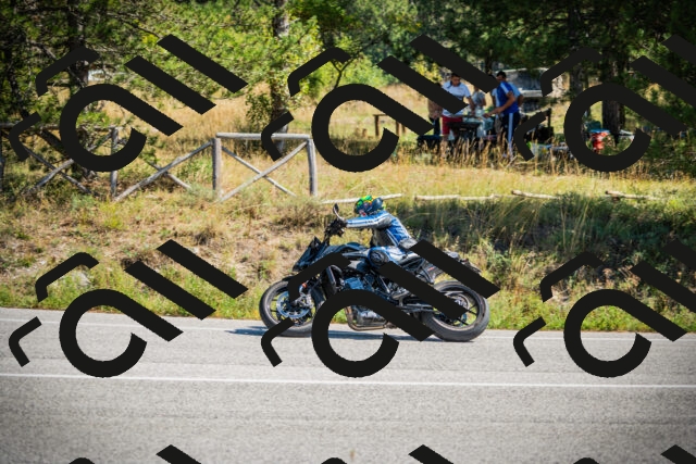 202509211211-DSC09426_c1_