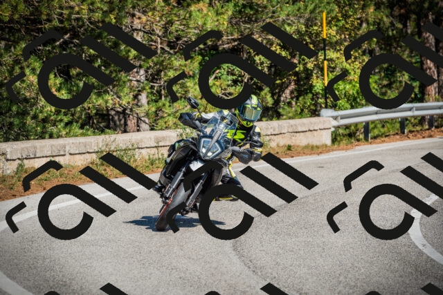 202509211220-DSC09578_c1_